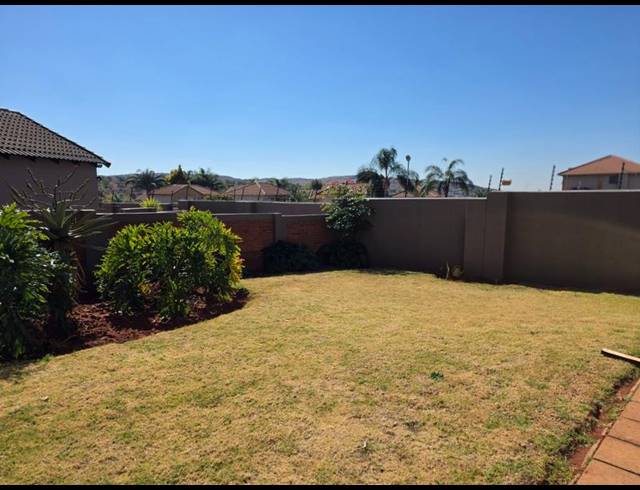 2 BEDROOM APARTMENT FOR SALE IN SUGAR BUSH ESTATE